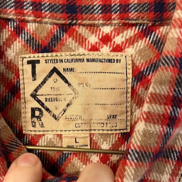 True Religion Red and Cream Plaid Casual Button Down Shirt Excellent Condition - Picture 2 of 12